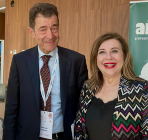 Il professor Gabriele Siciliano, della Clinica Neurologica dell’Università di Pisa, con Fulvia Massimelli, presidente nazionale dell’Associazione AISLA.